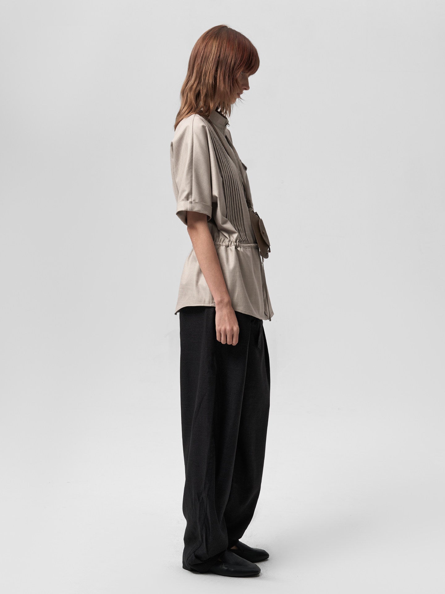 Shirt with 3D pleats and pockets