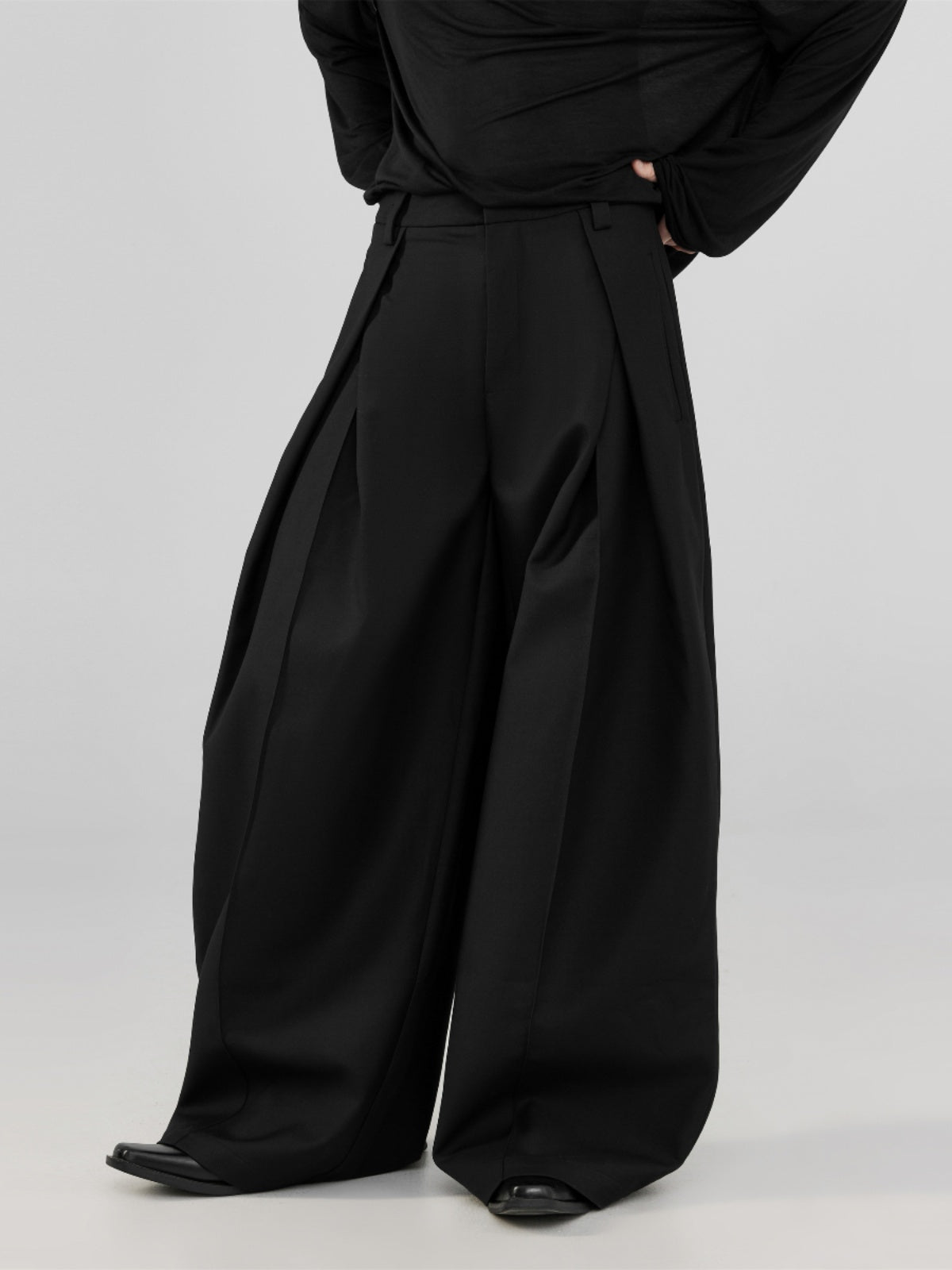 Three-dimensional pleated wide pants