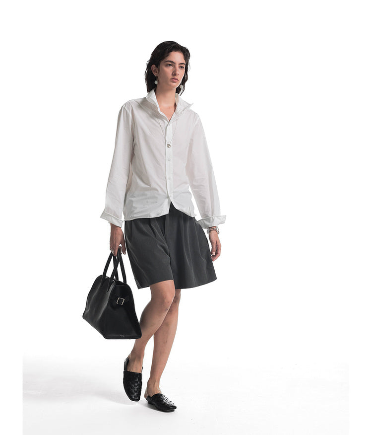 Plain versatile basic shirt