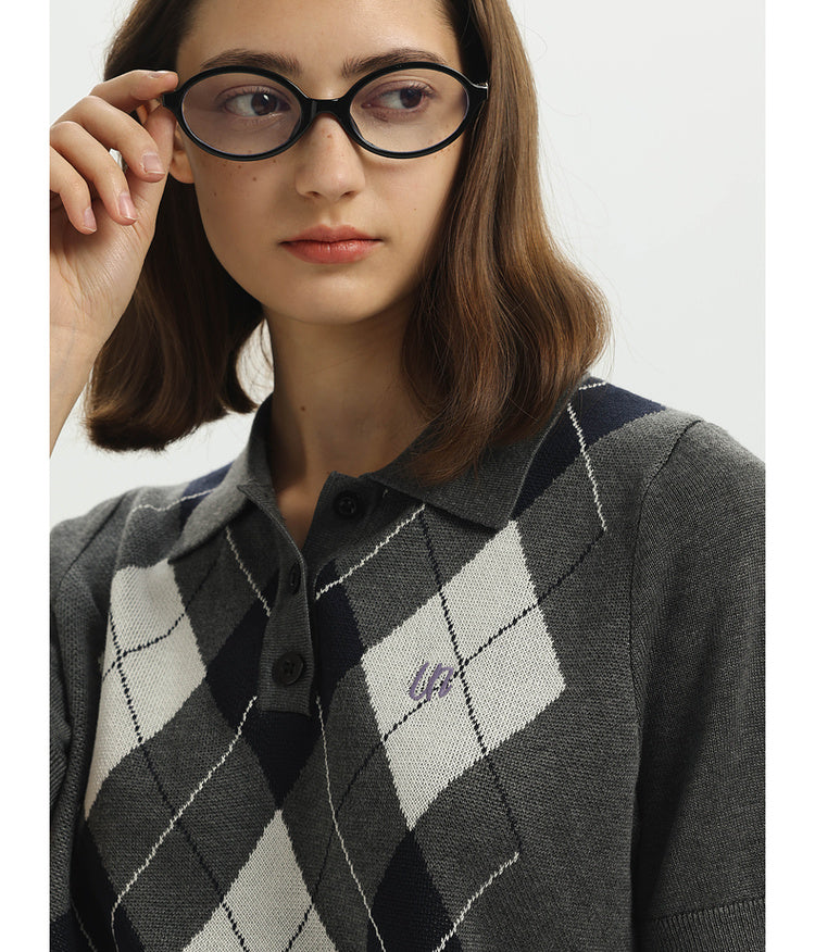 College Diamond Pattern Embroidery Knit