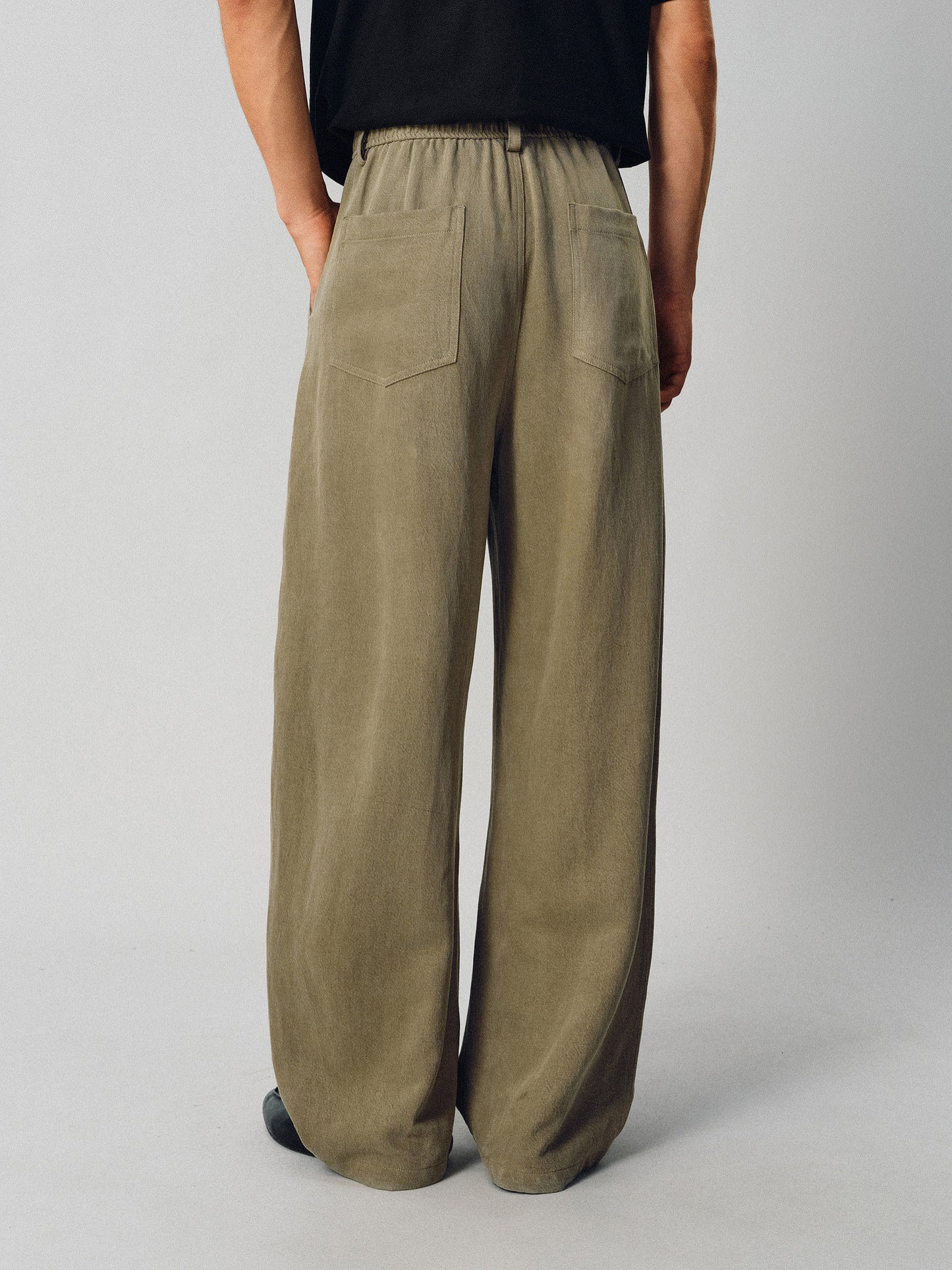 Casual Pants with Side Pleats and Elastic Waistband