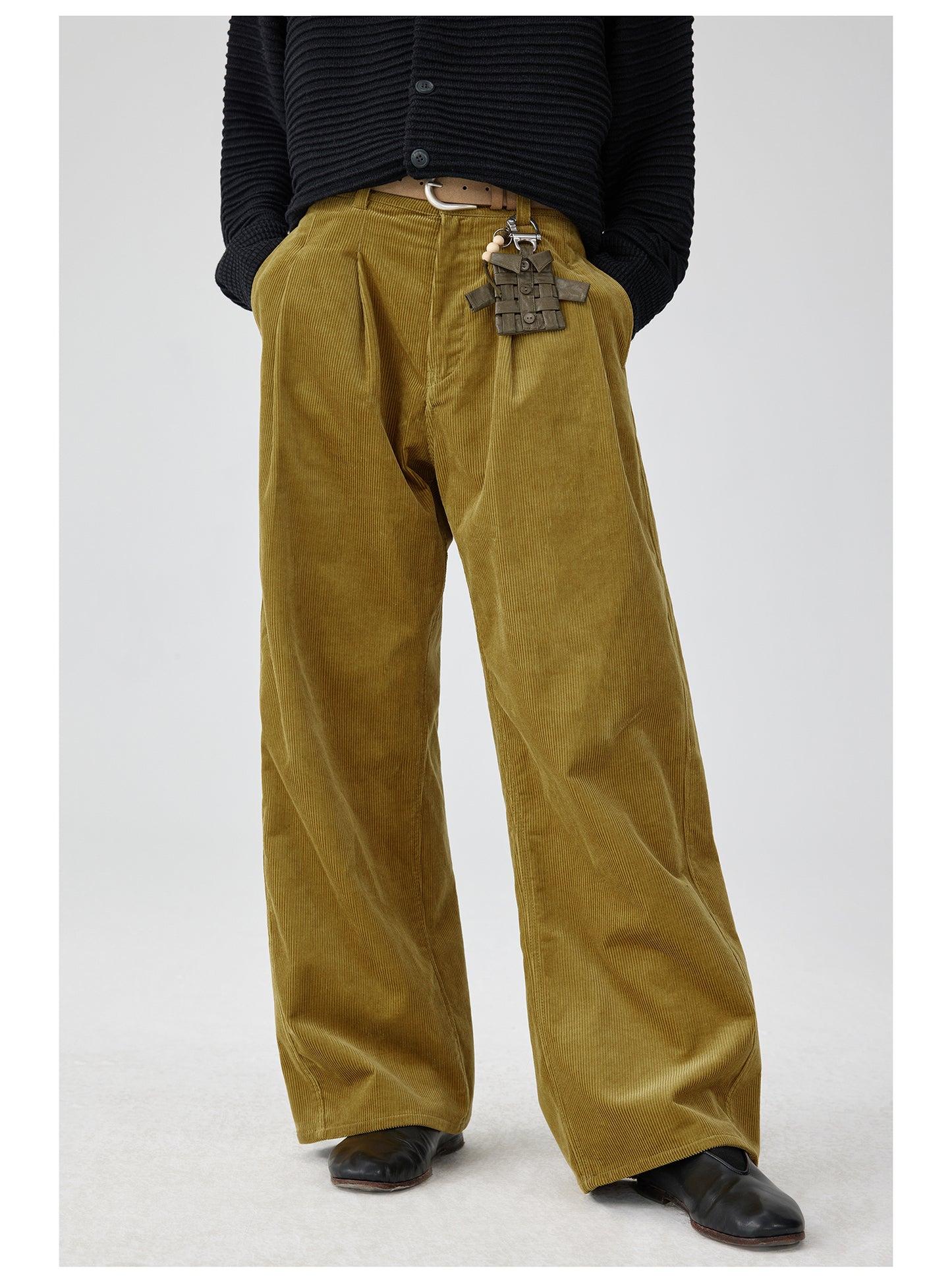 Straight pleated corduroy casual pants