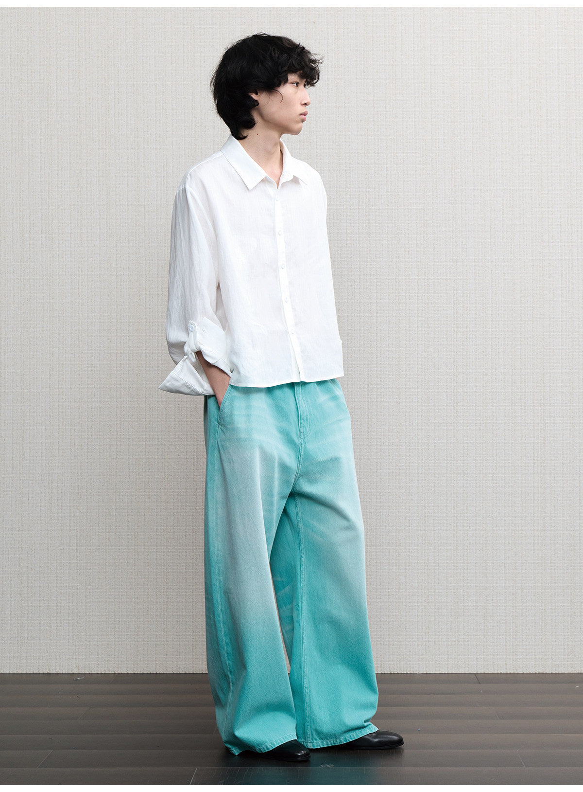 Relaxed-Fit Wide-Leg Jeans