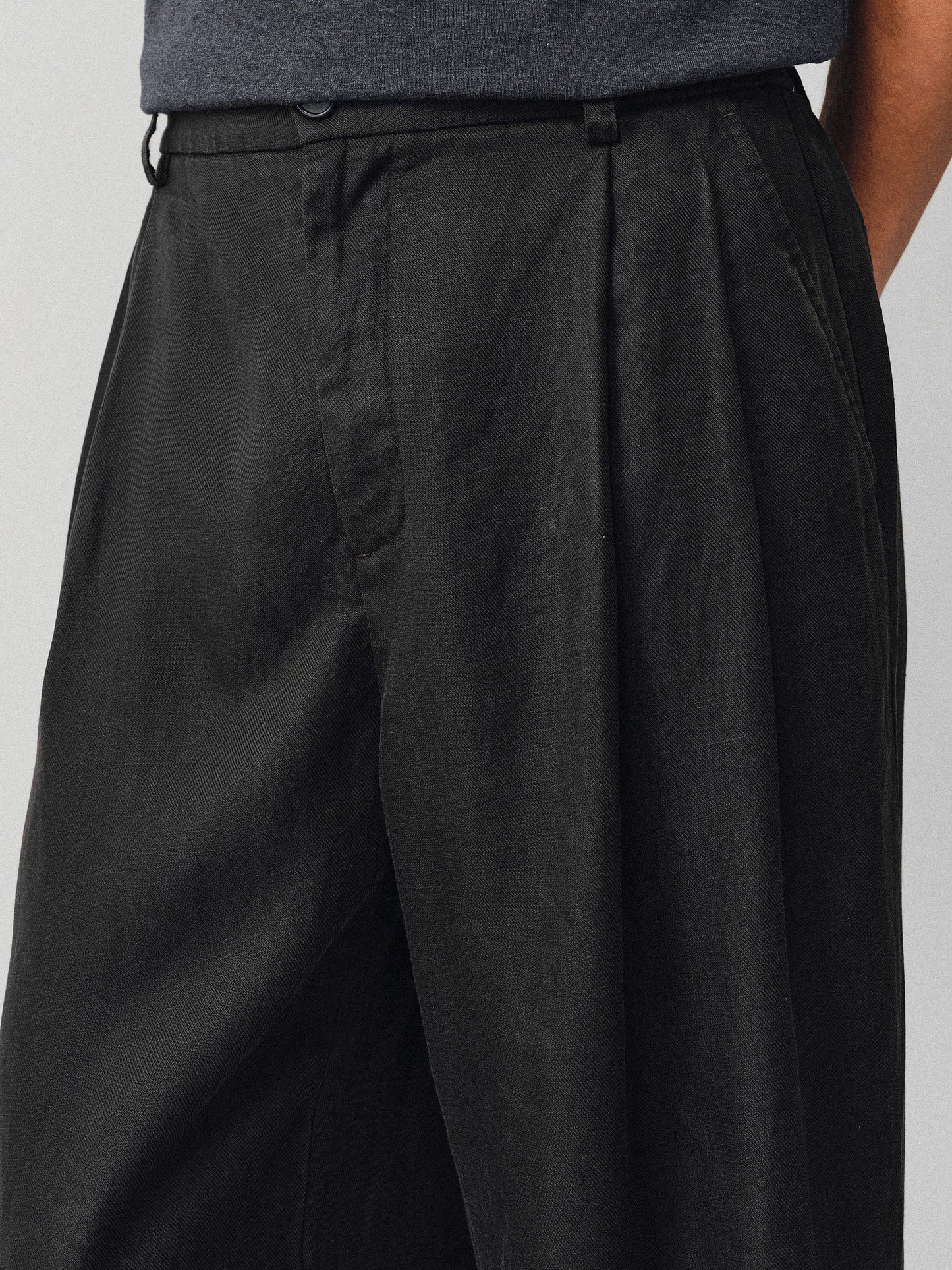 Linen Double-Pleated Casual Pants