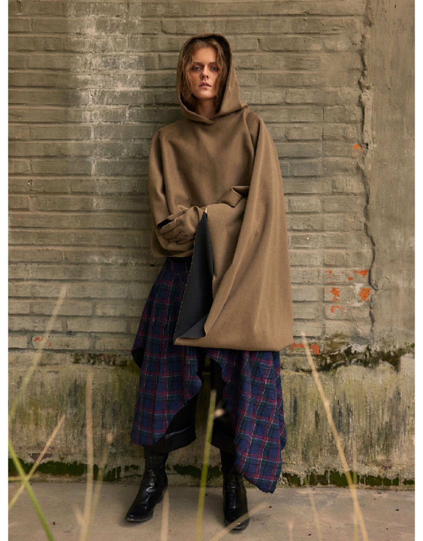 Original Globe Hooded Scarf