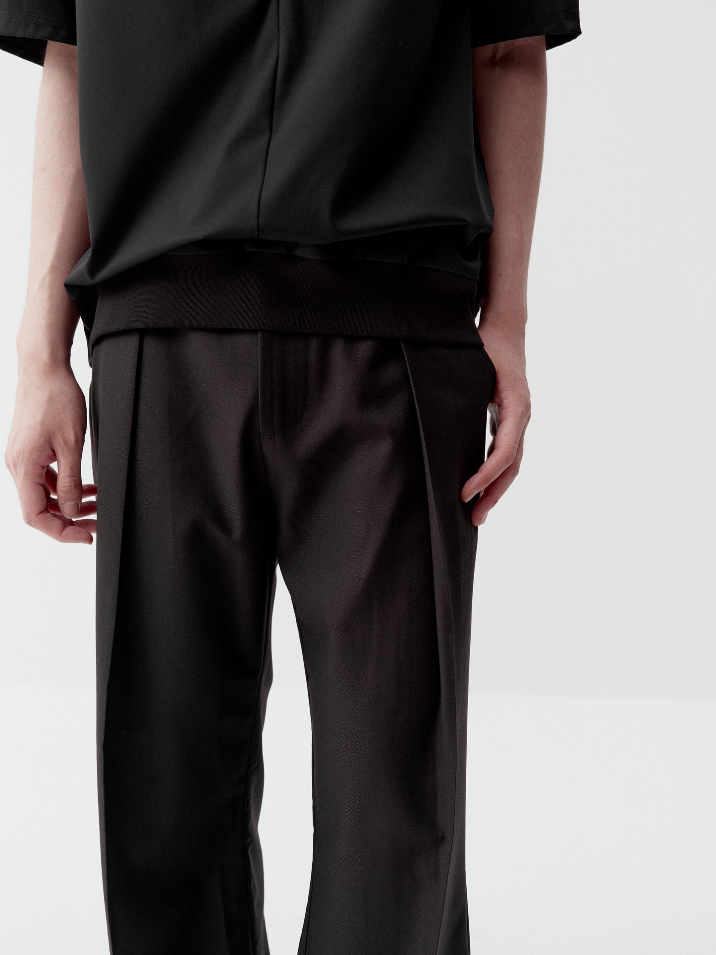 3D-Pleated Casual Pants