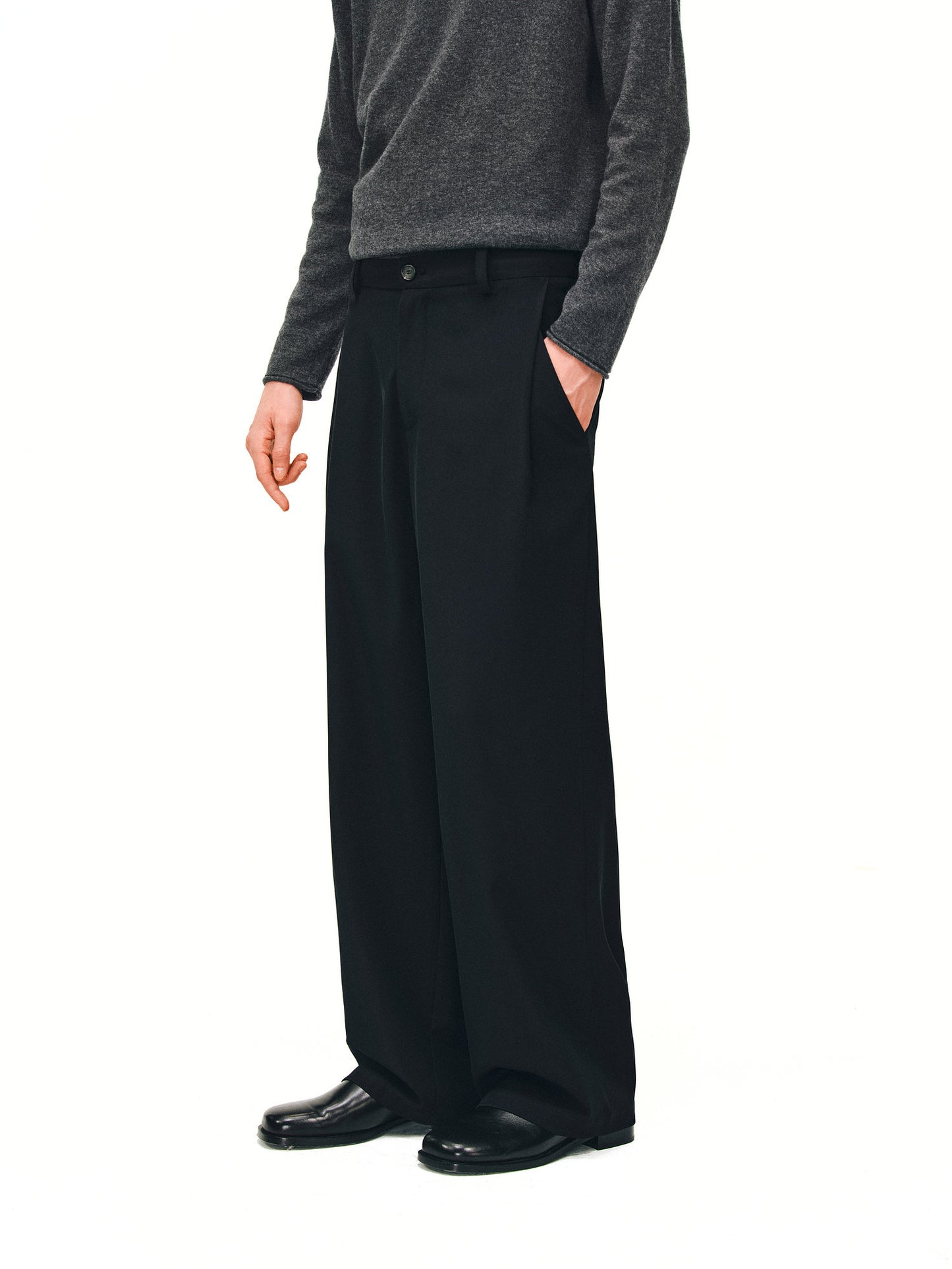 Simple Side-Pleated Casual Pants