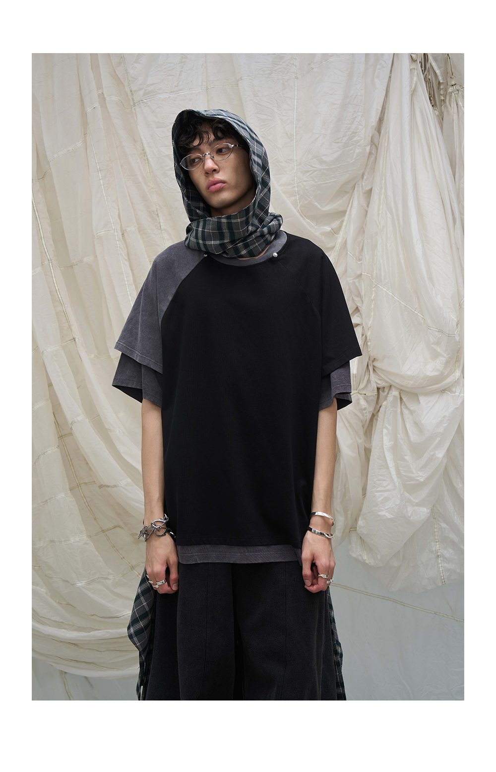 Logo-Emblazoned Mountaineering Buckle