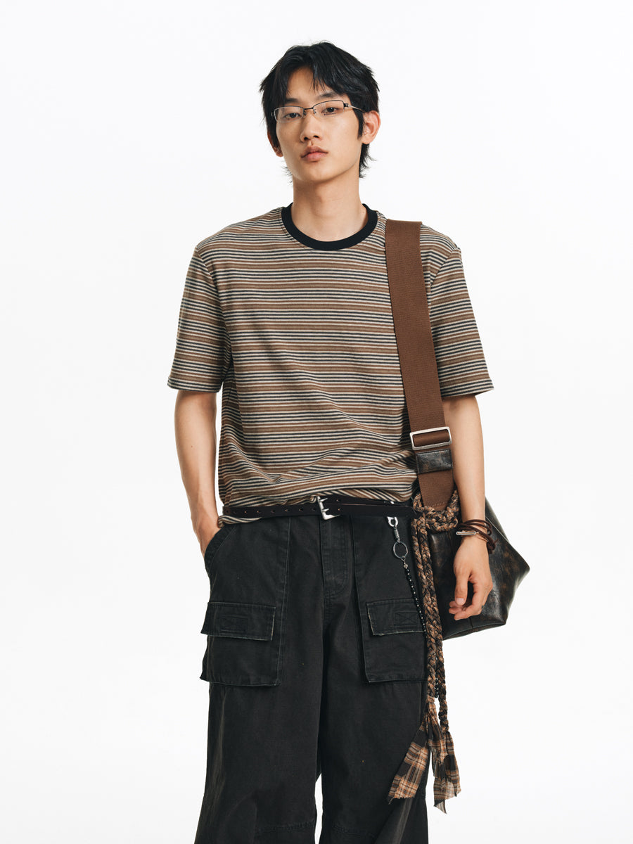 Contrast color T-shirt