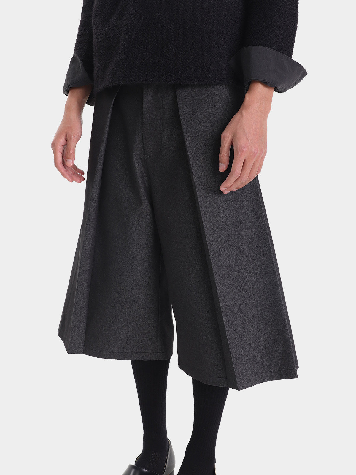 Loose-Fit Double-Pleated Shorts