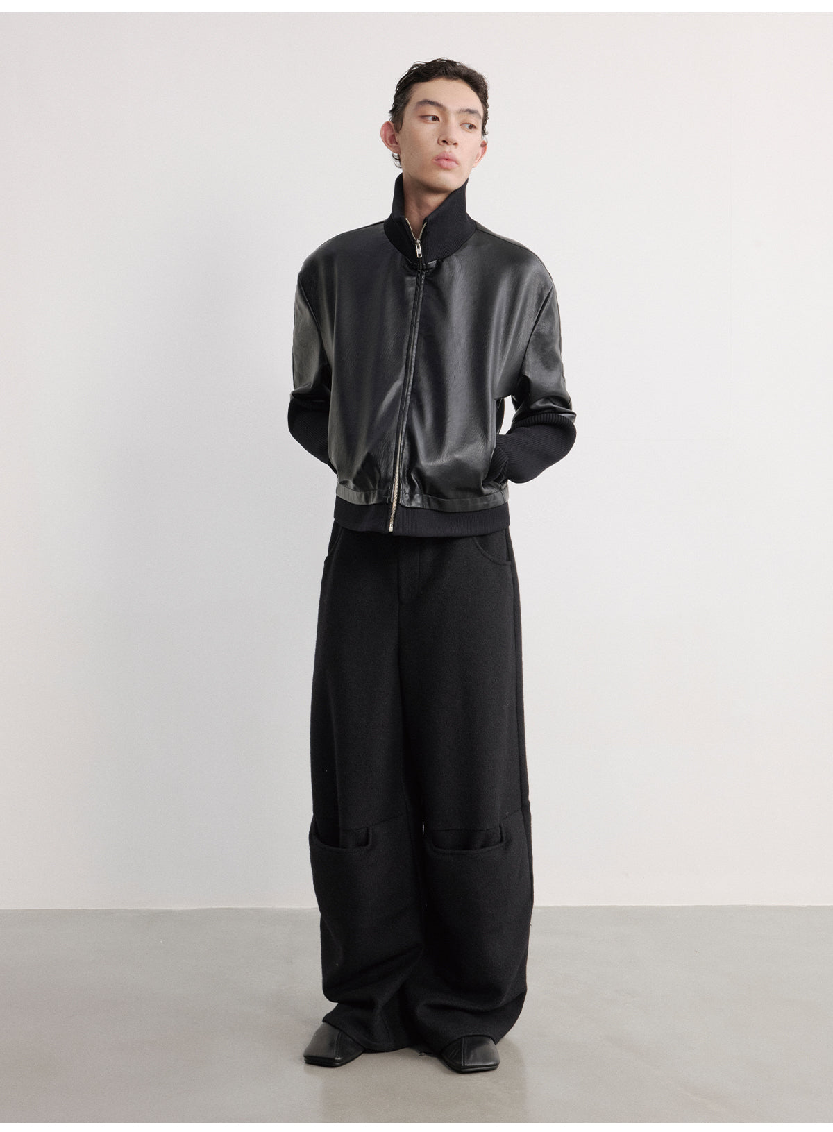 Short leather jacket