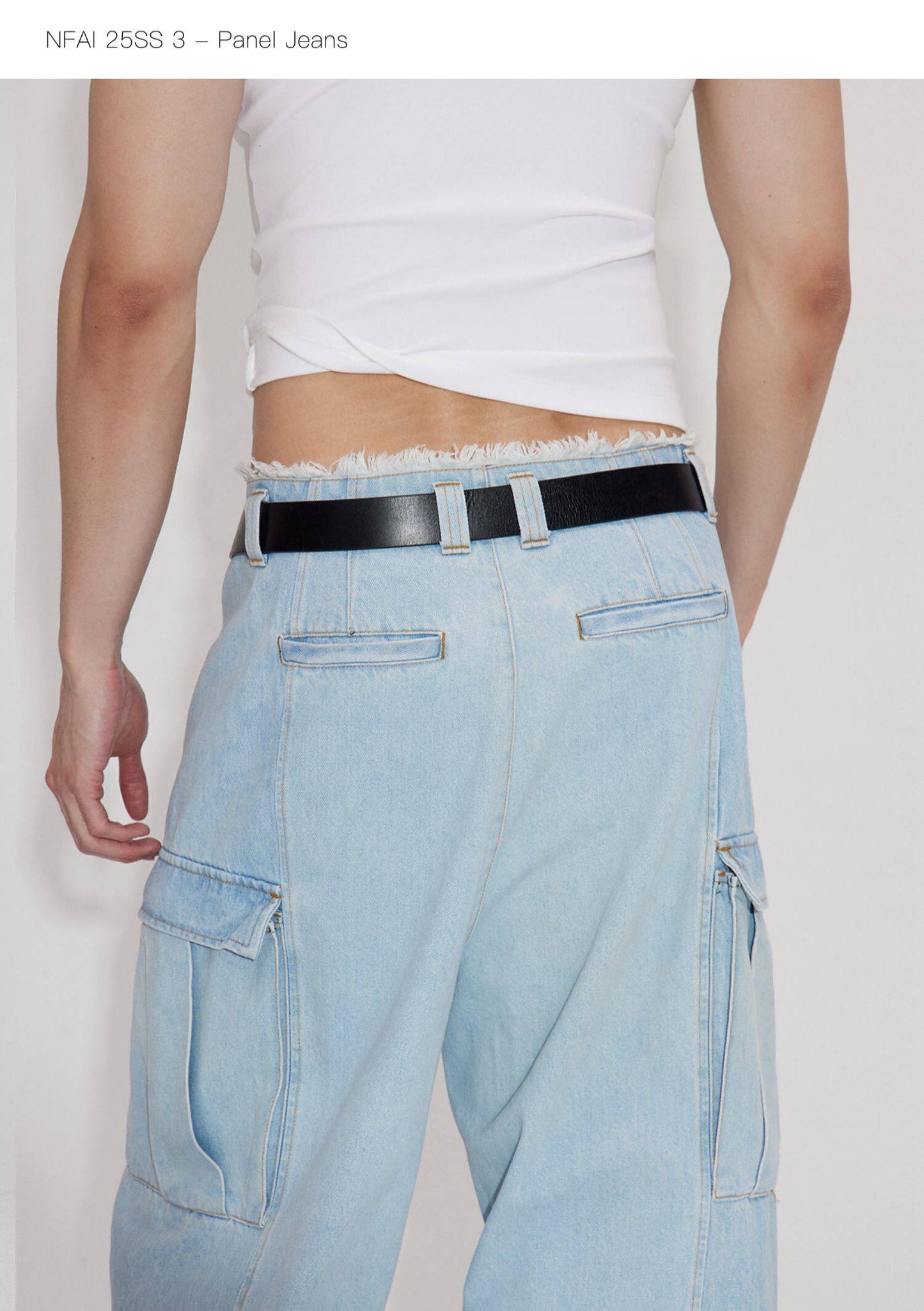 Frayed waist jeans