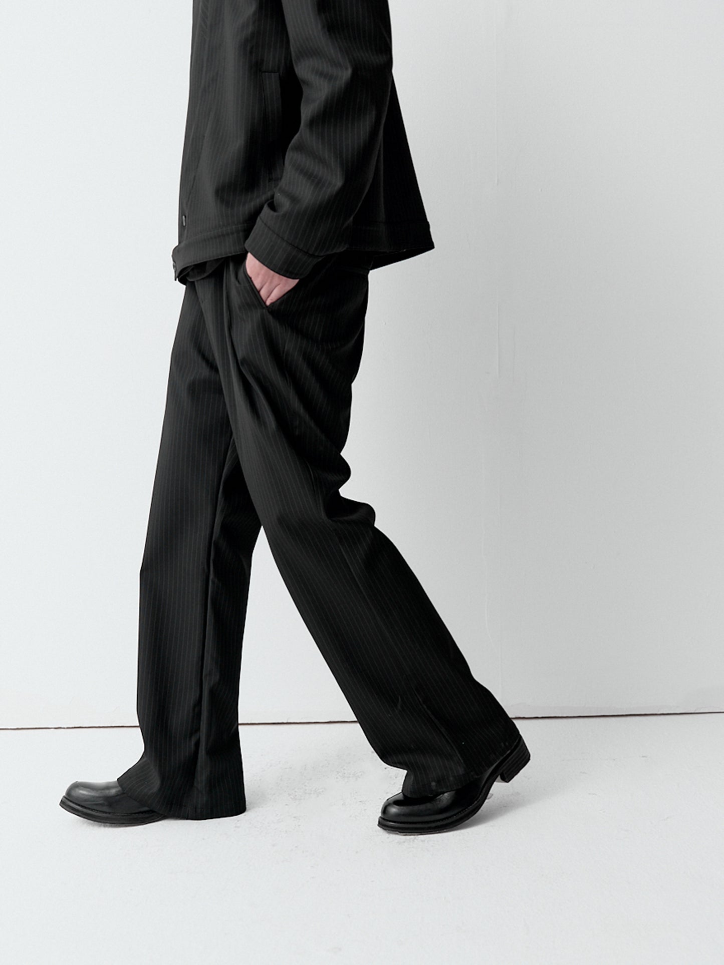 Slightly Wide-Striped Casual Pants