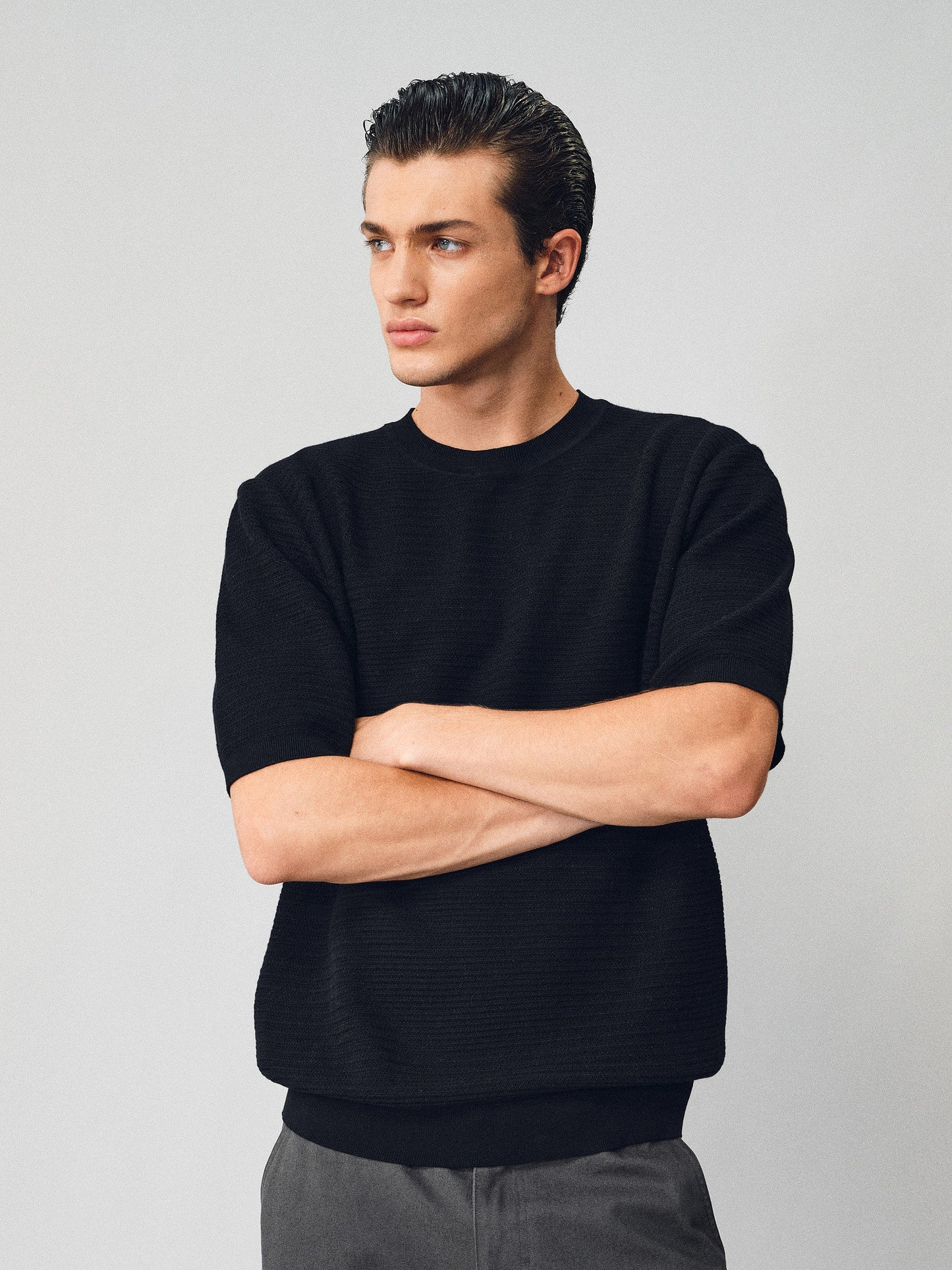Short-sleeve knit shirt