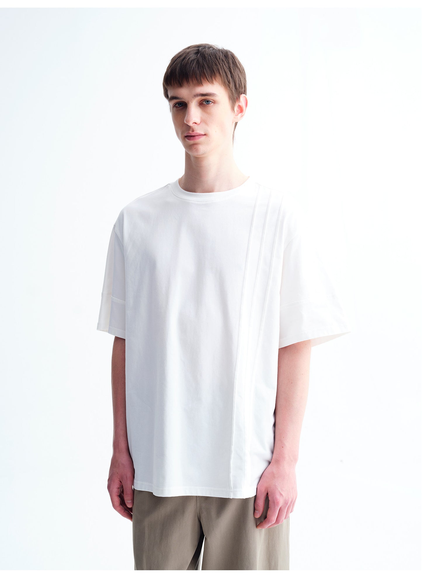 3D-Cut Loose-Fitting T-Shirt