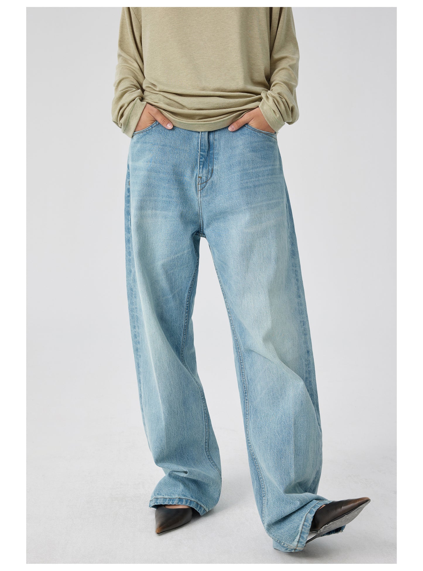 Regular fit center seam jeans