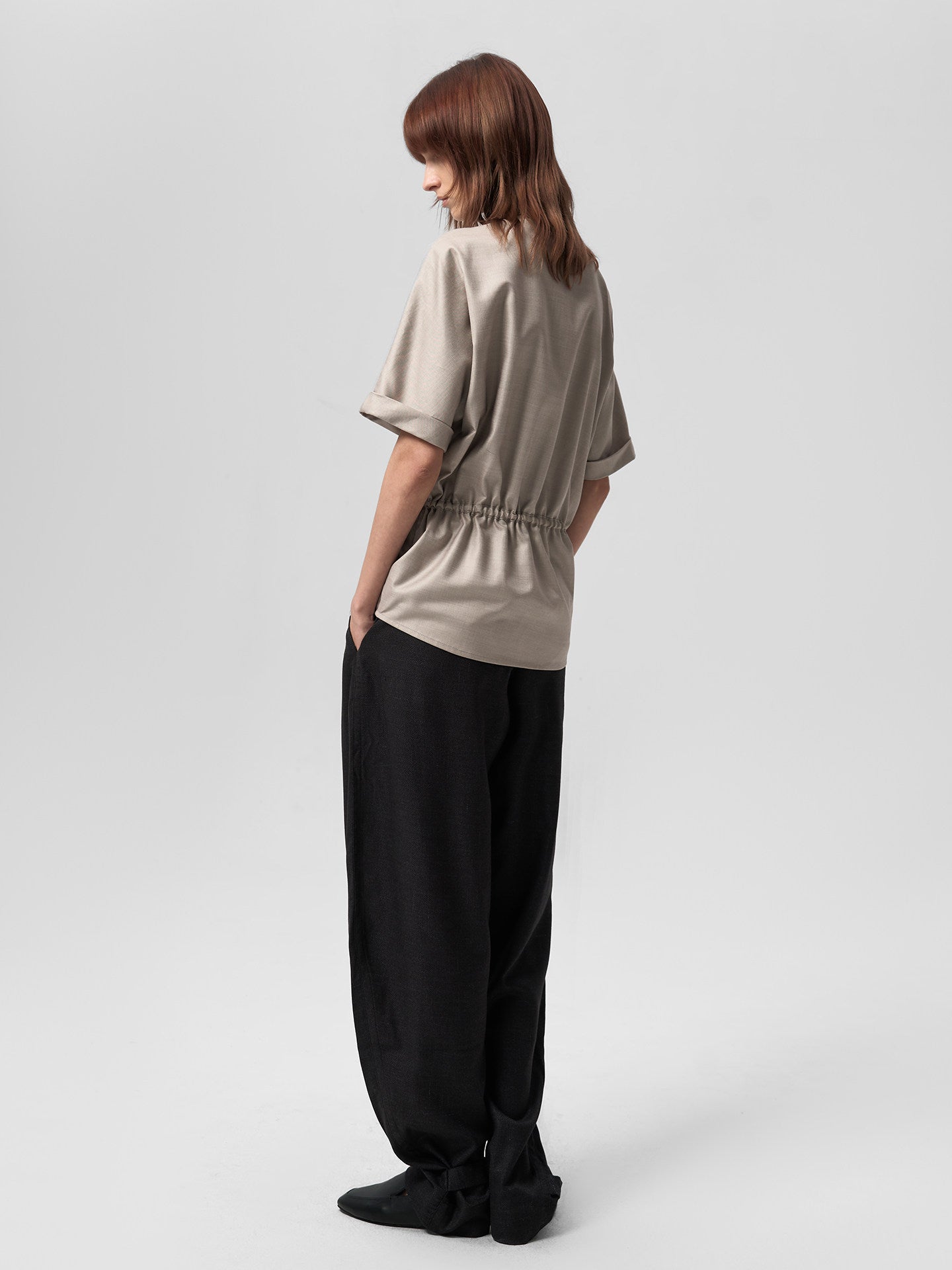 Shirt with 3D pleats and pockets