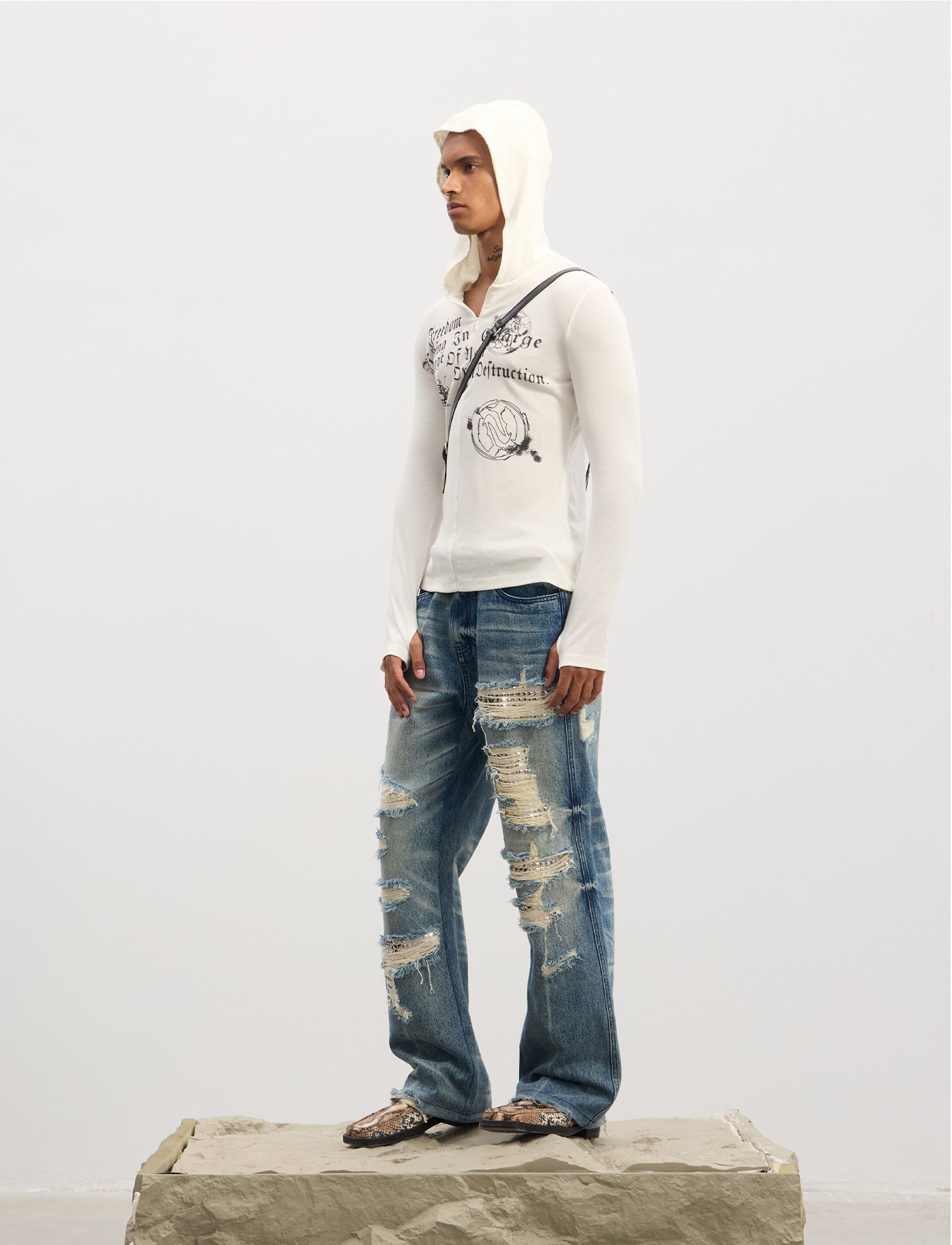 Iron-finished Straight Flare Jeans