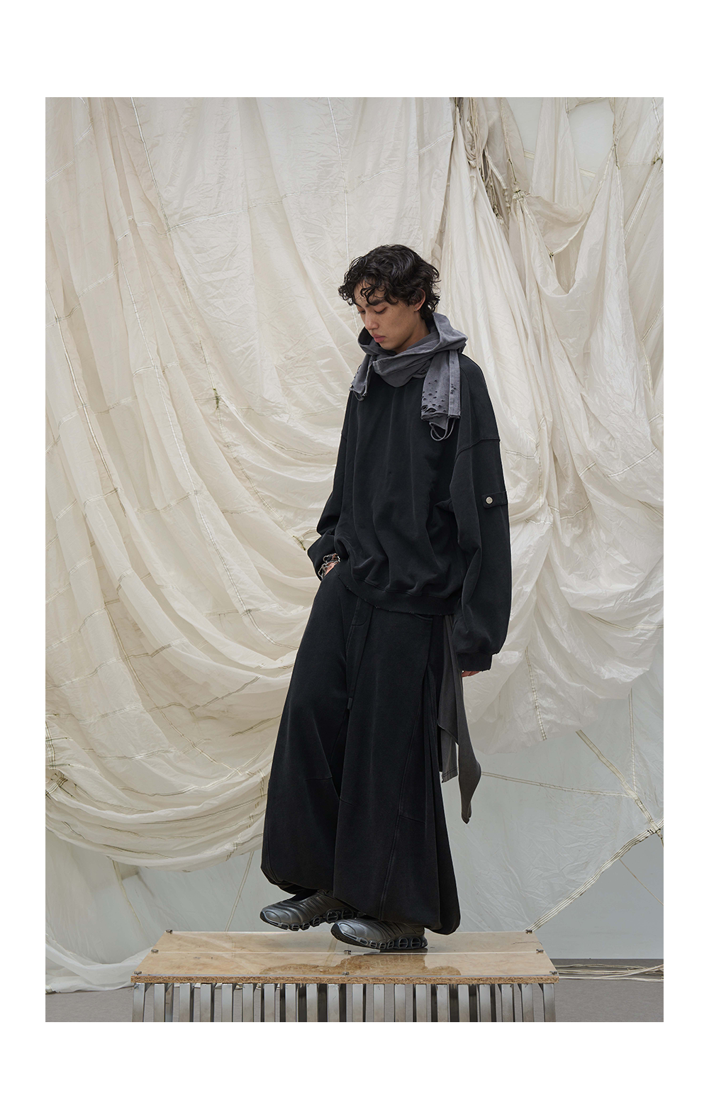 Removable T-shirt and sweatpants