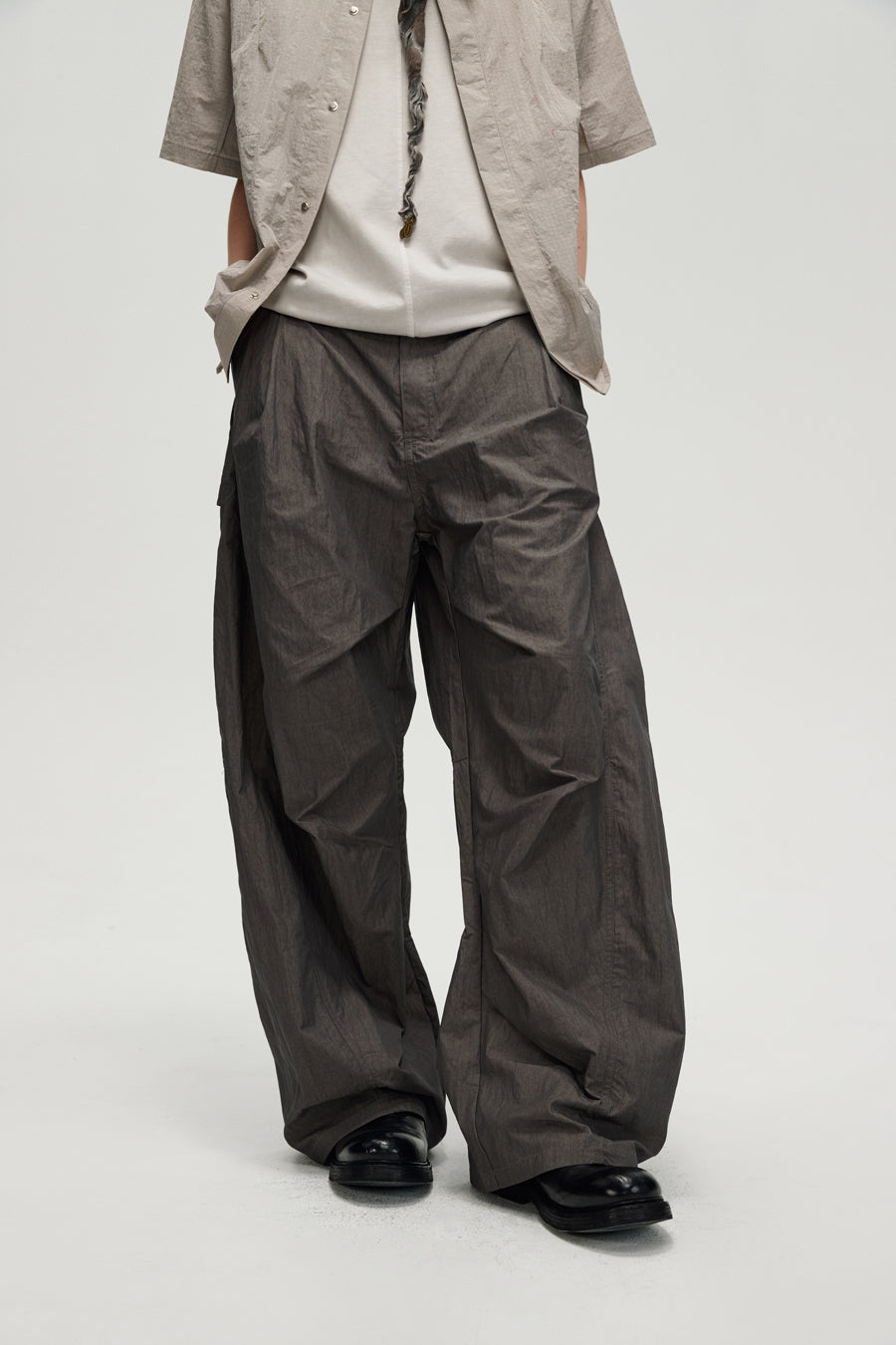 Scimitar Silhouette Breathable Casual Pants