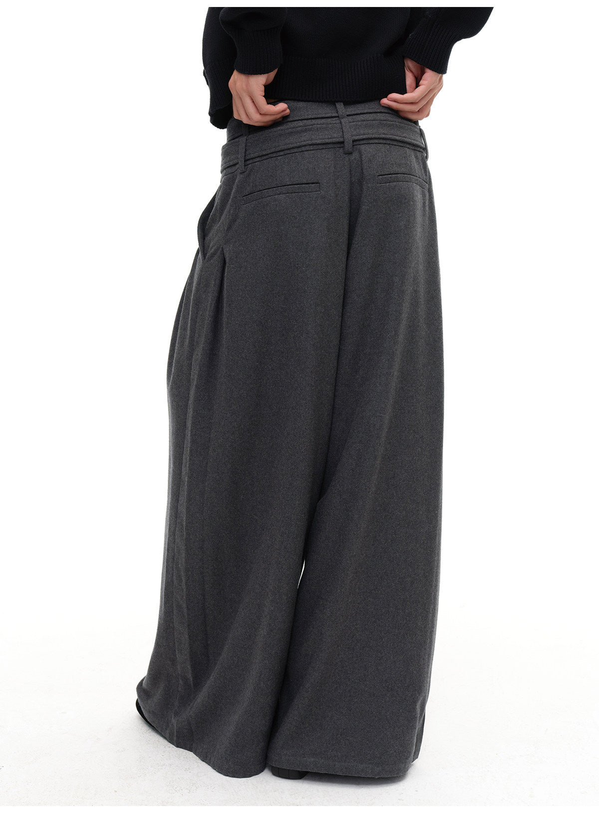Pleated Wool Casual Pants