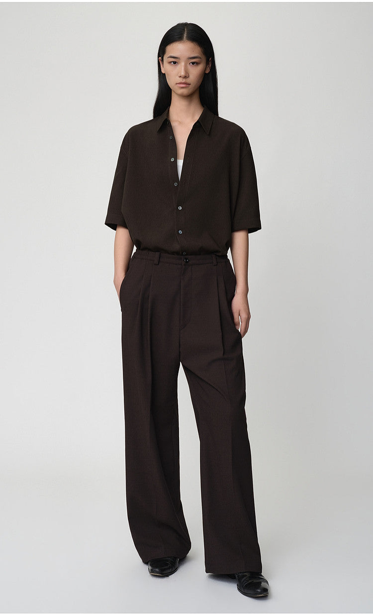 Standard Color Shirt with Pleats on the Side Seams