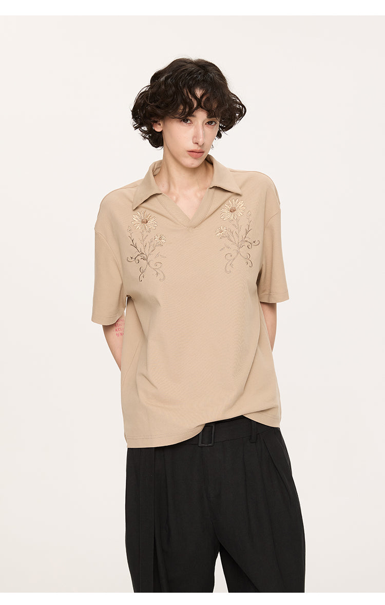 Embroidered V-neck polo shirt