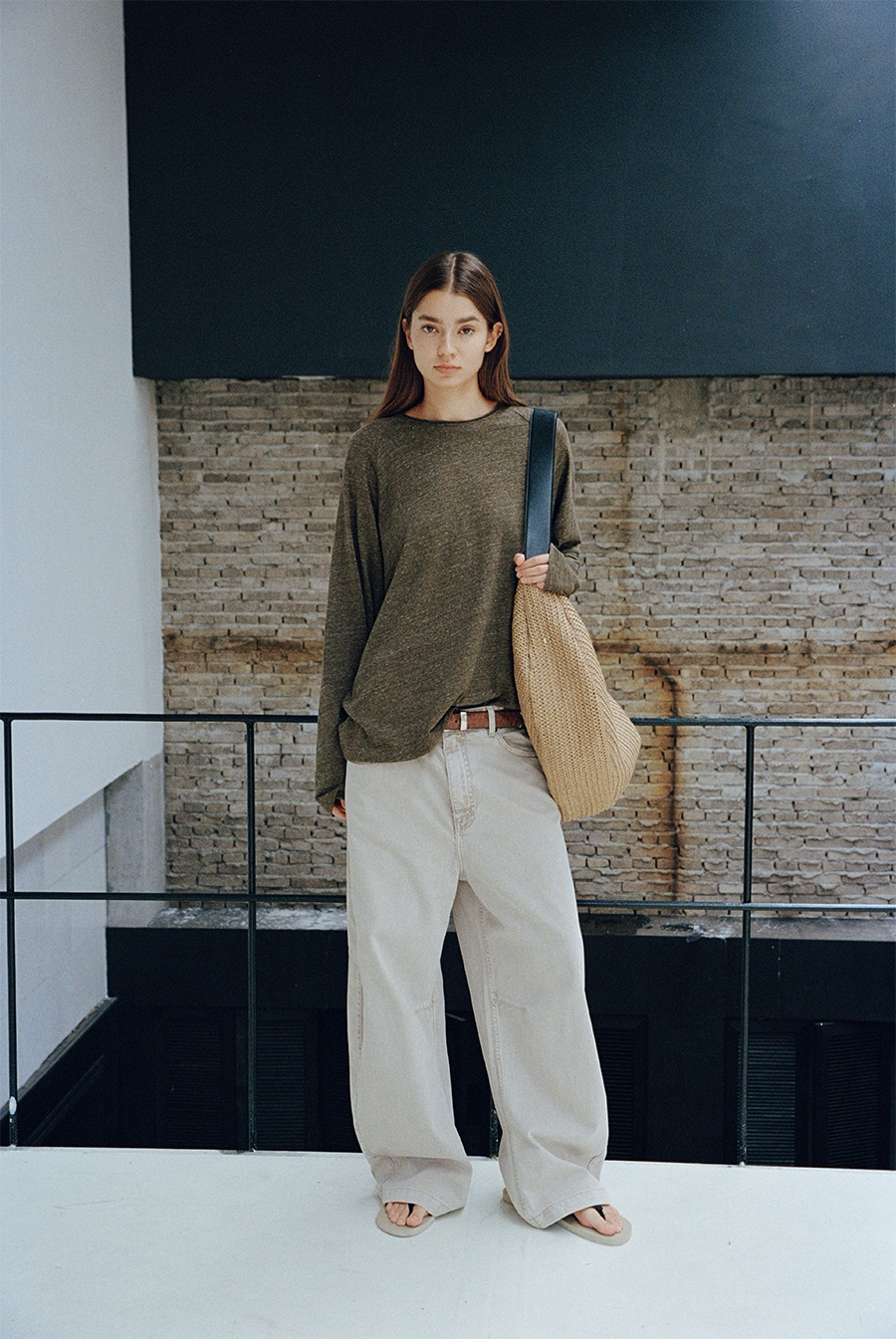 Raglan-Sleeve Roll-Neck T-Shirt