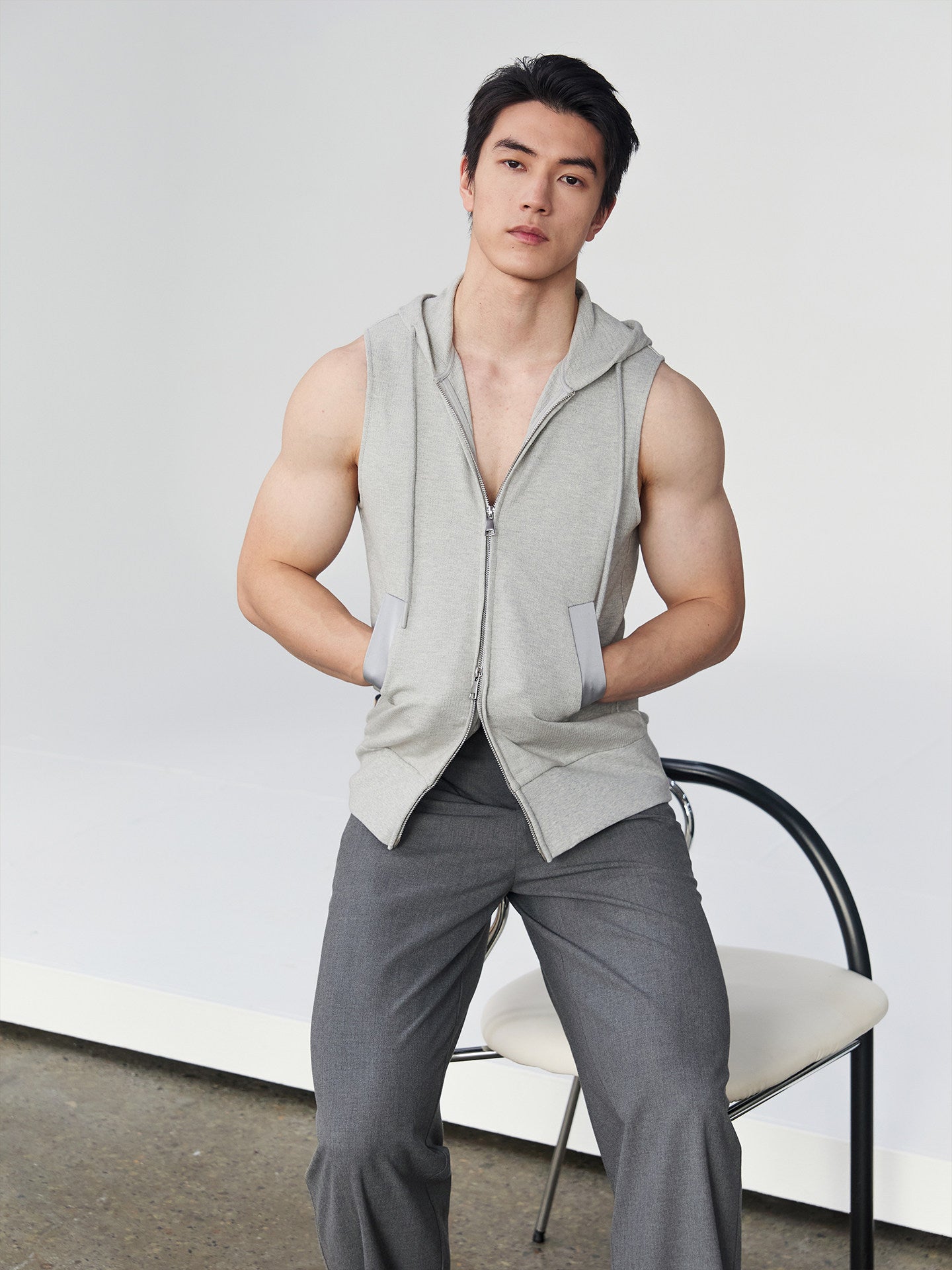 더블 지퍼 민소매 베스트