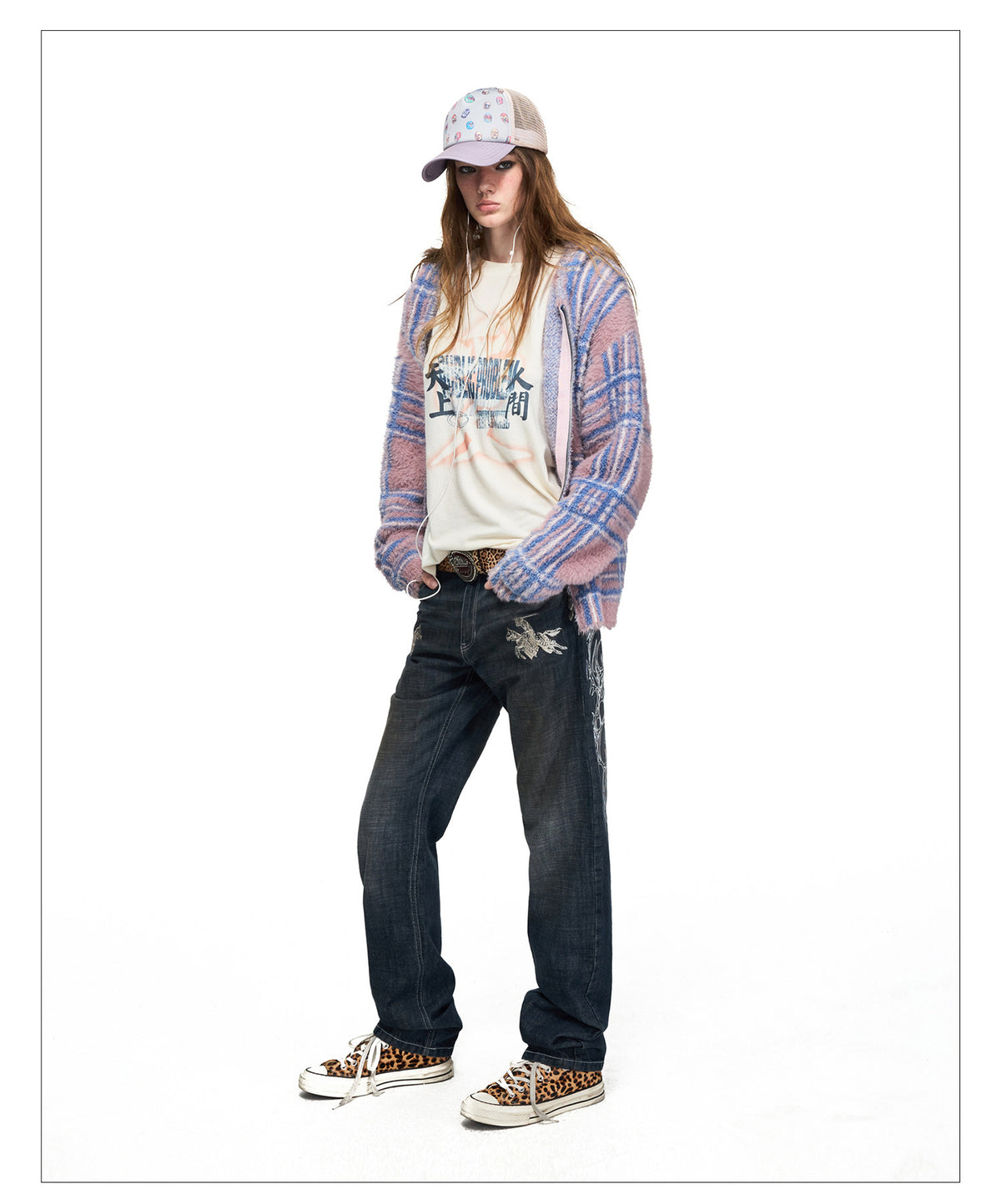 Spray-Distressed Denim Pants with Embroidery
