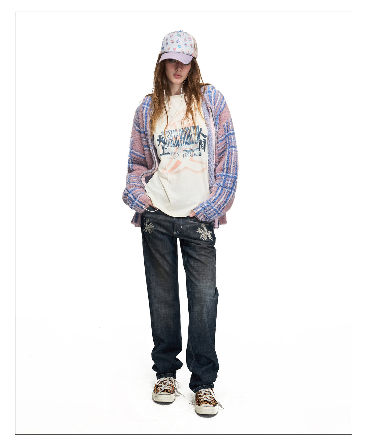 Spray-Distressed Denim Pants with Embroidery