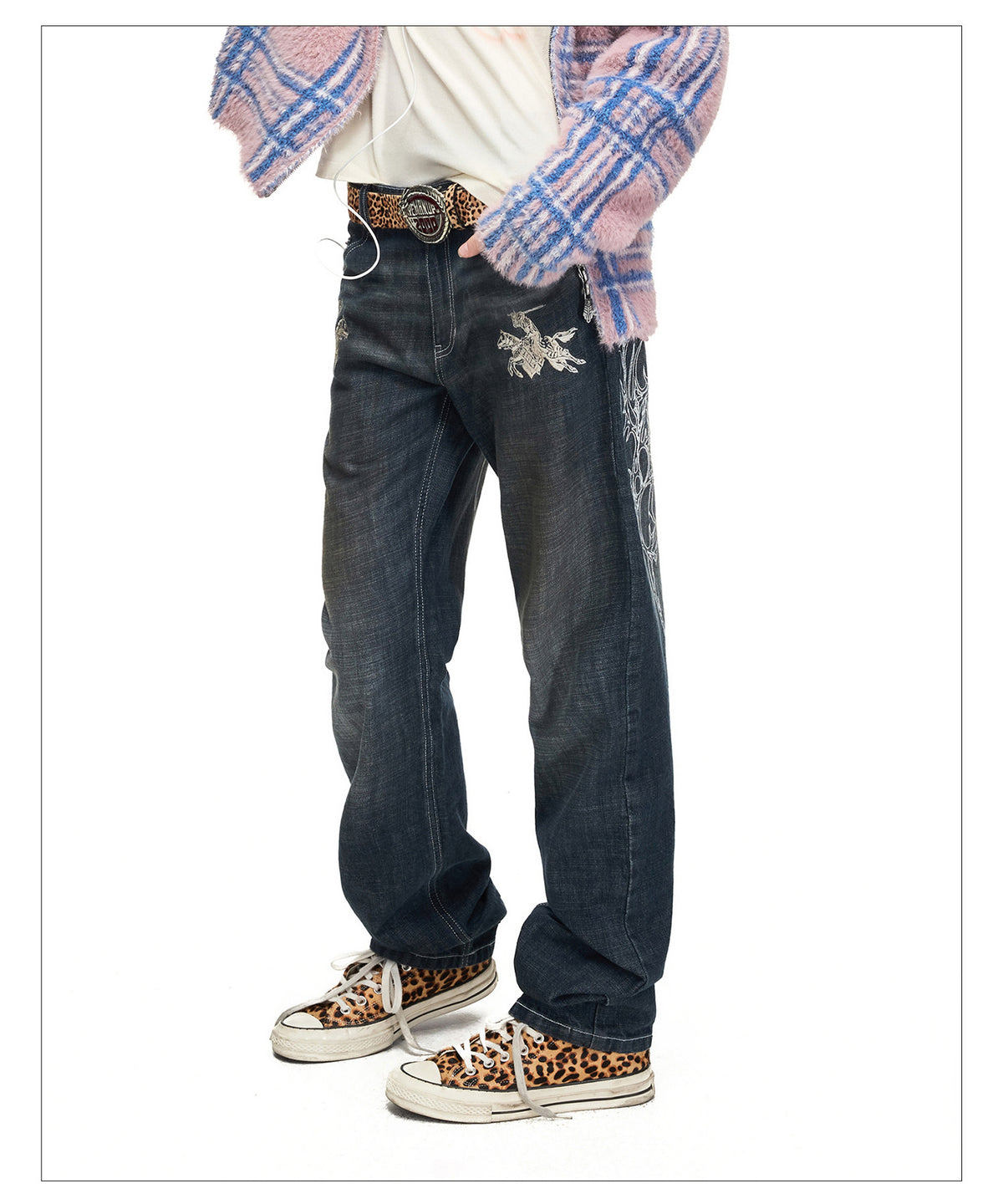 Spray-Distressed Denim Pants with Embroidery