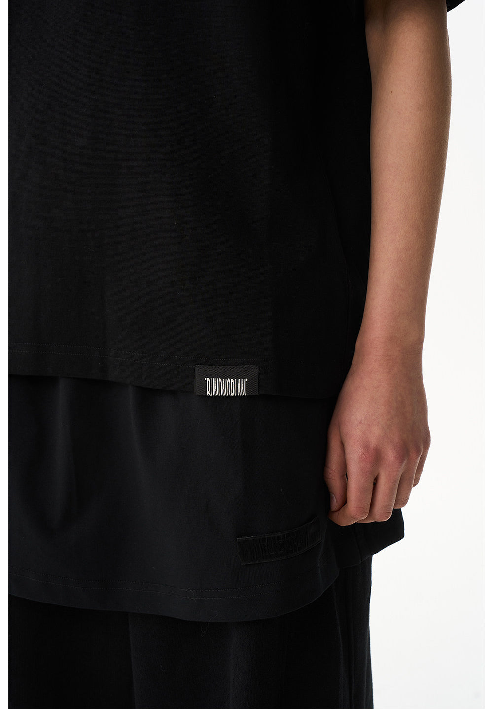 Straight-Shoulder Casual T-Shirt