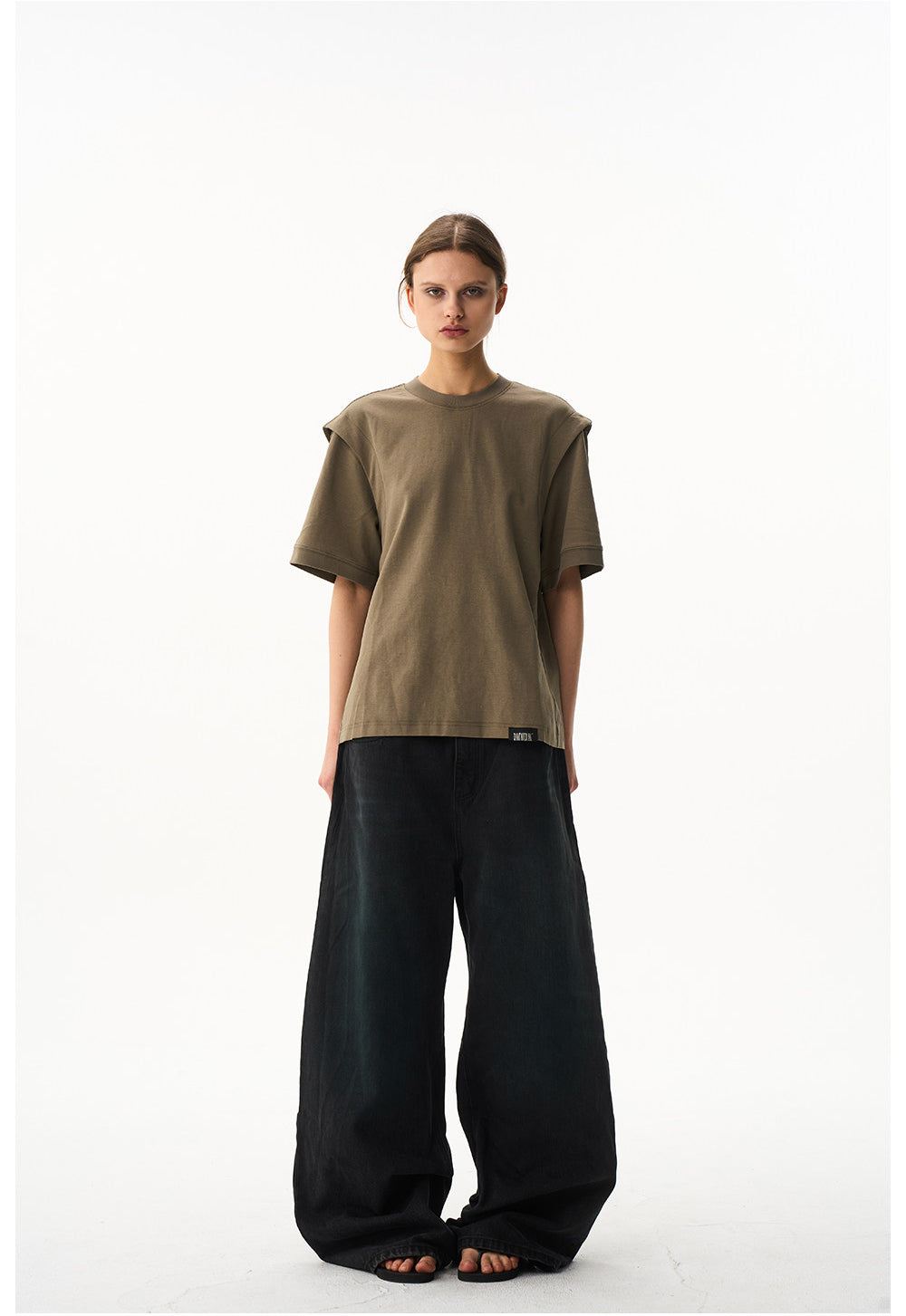 Straight-Shoulder Casual T-Shirt