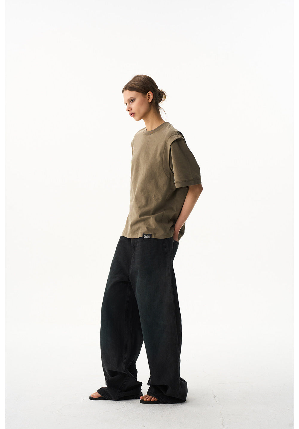 Straight-Shoulder Casual T-Shirt