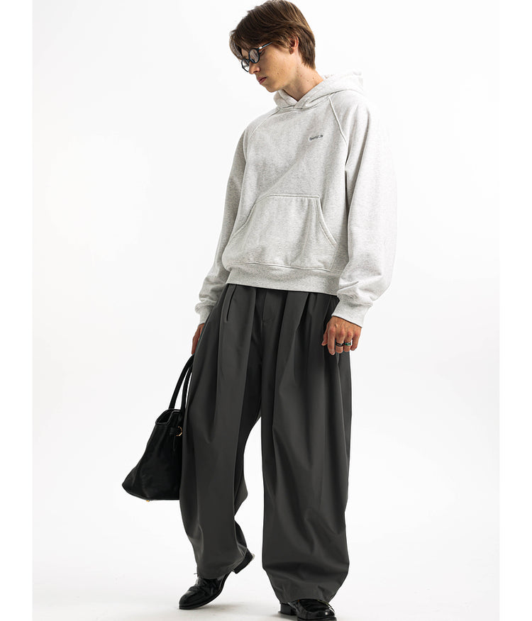 Clean fit short wide sweatshirt