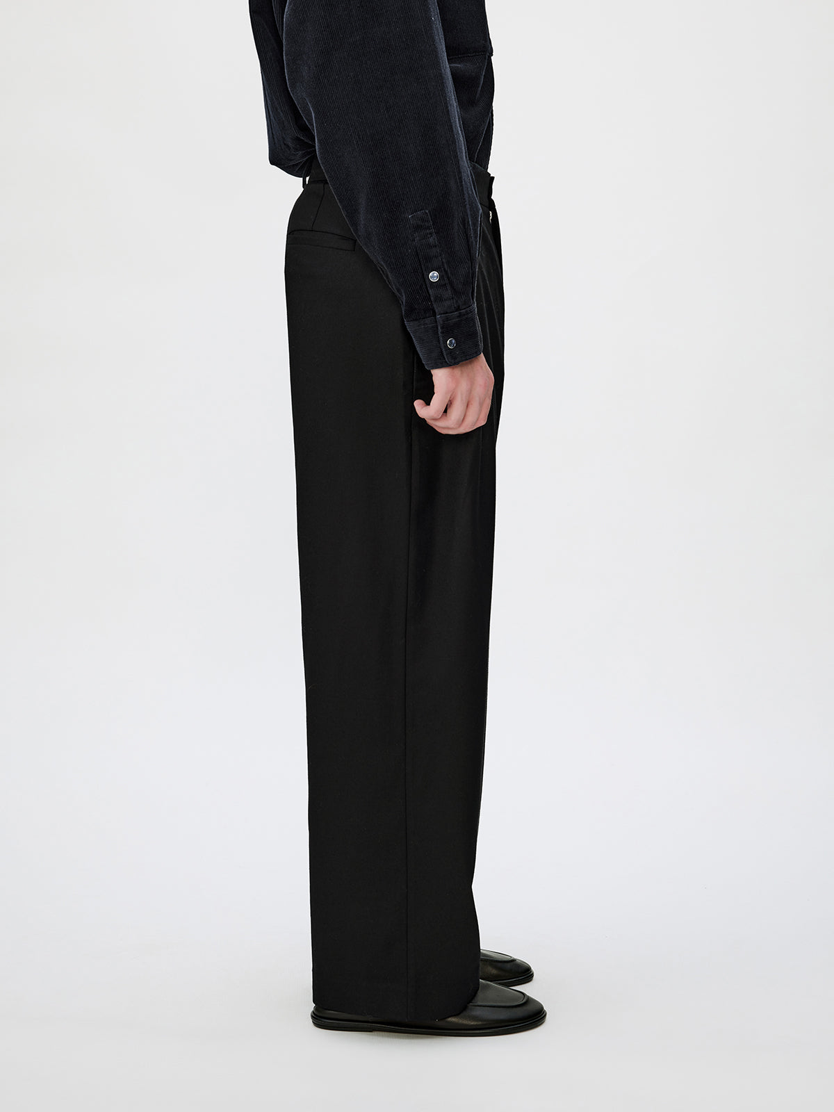 Straight-Leg Pleated Casual Pants