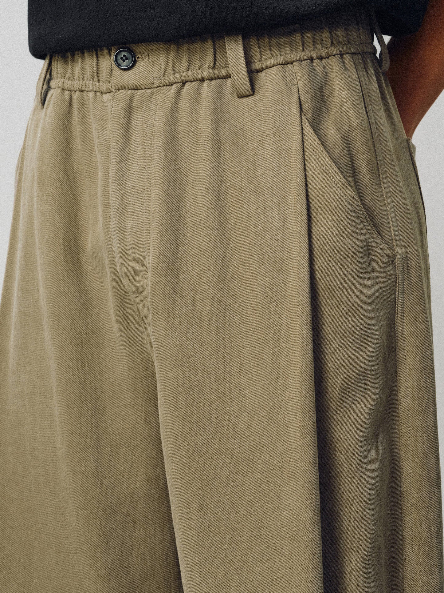 Casual Pants with Side Pleats and Elastic Waistband
