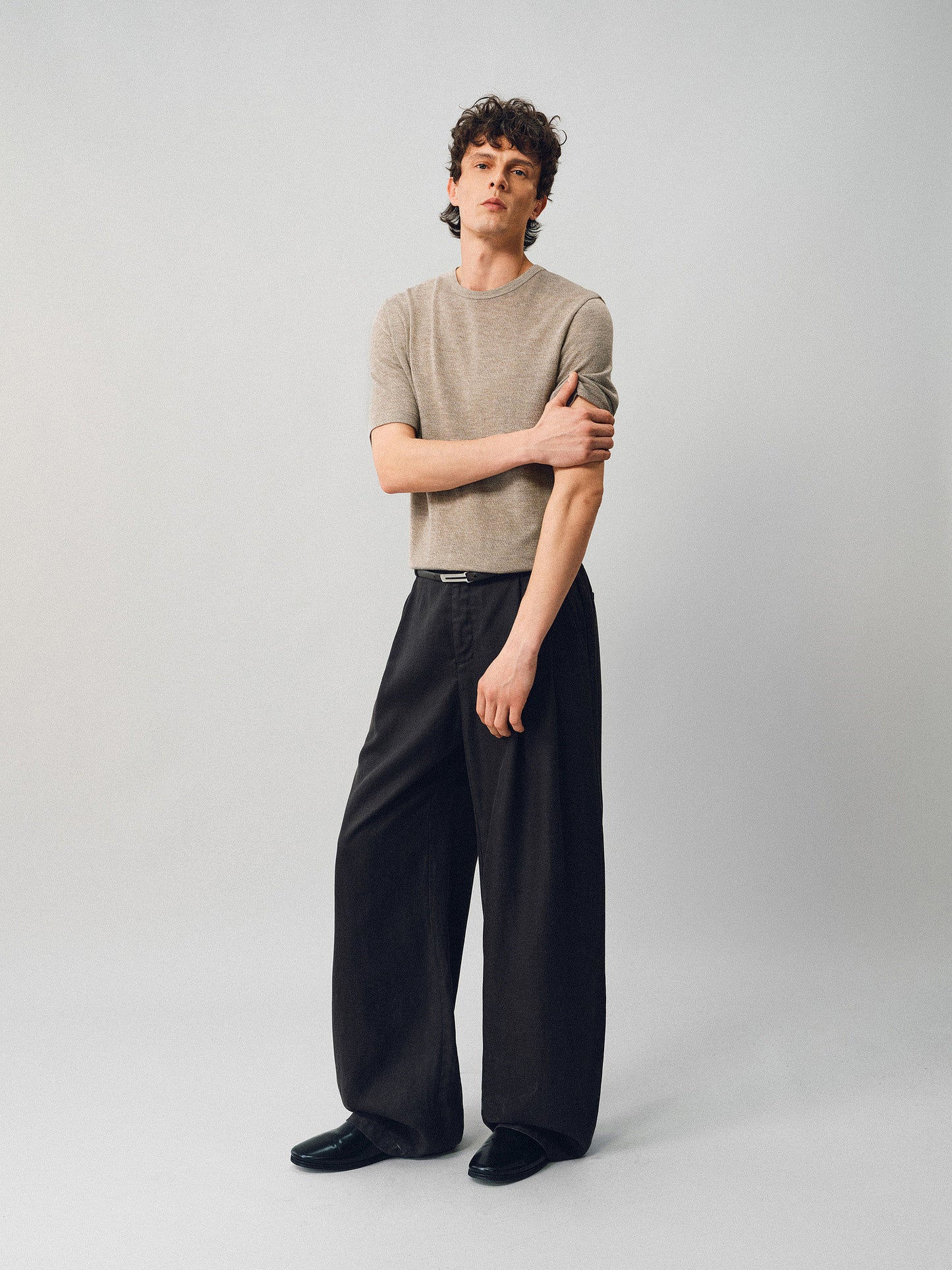 Round-neck T-shirt with a fur-like texture