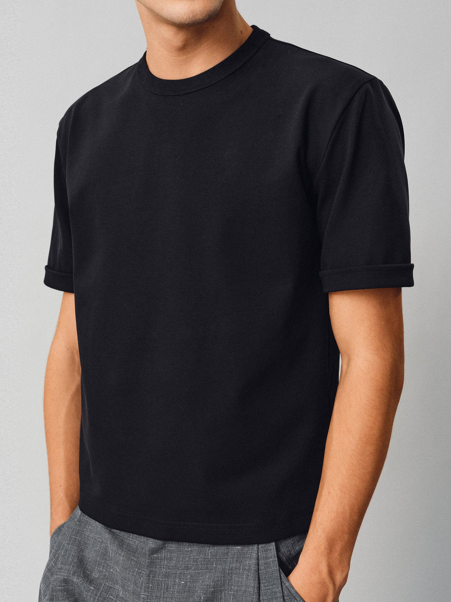 T-shirt with cuffed sleeves