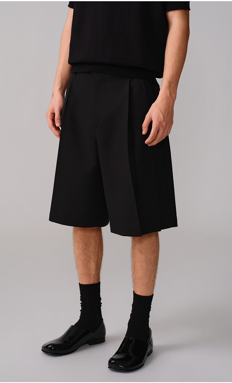 Double-Pleated Loose-Fit Shorts