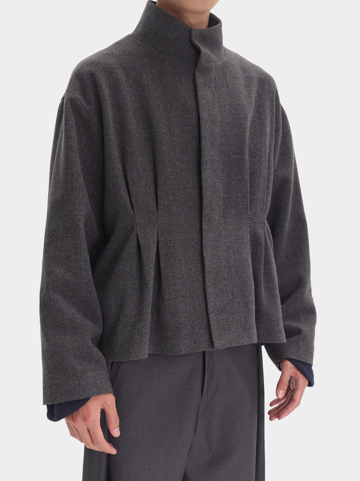 Pleated woolen jacket