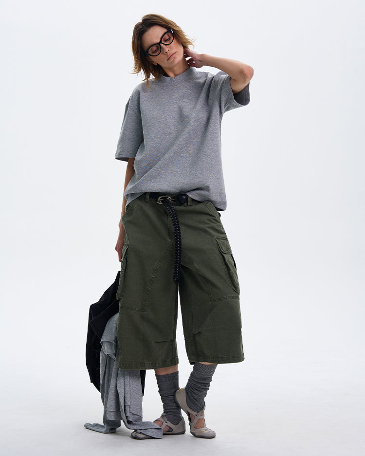 Air layer stand collar T-shirt