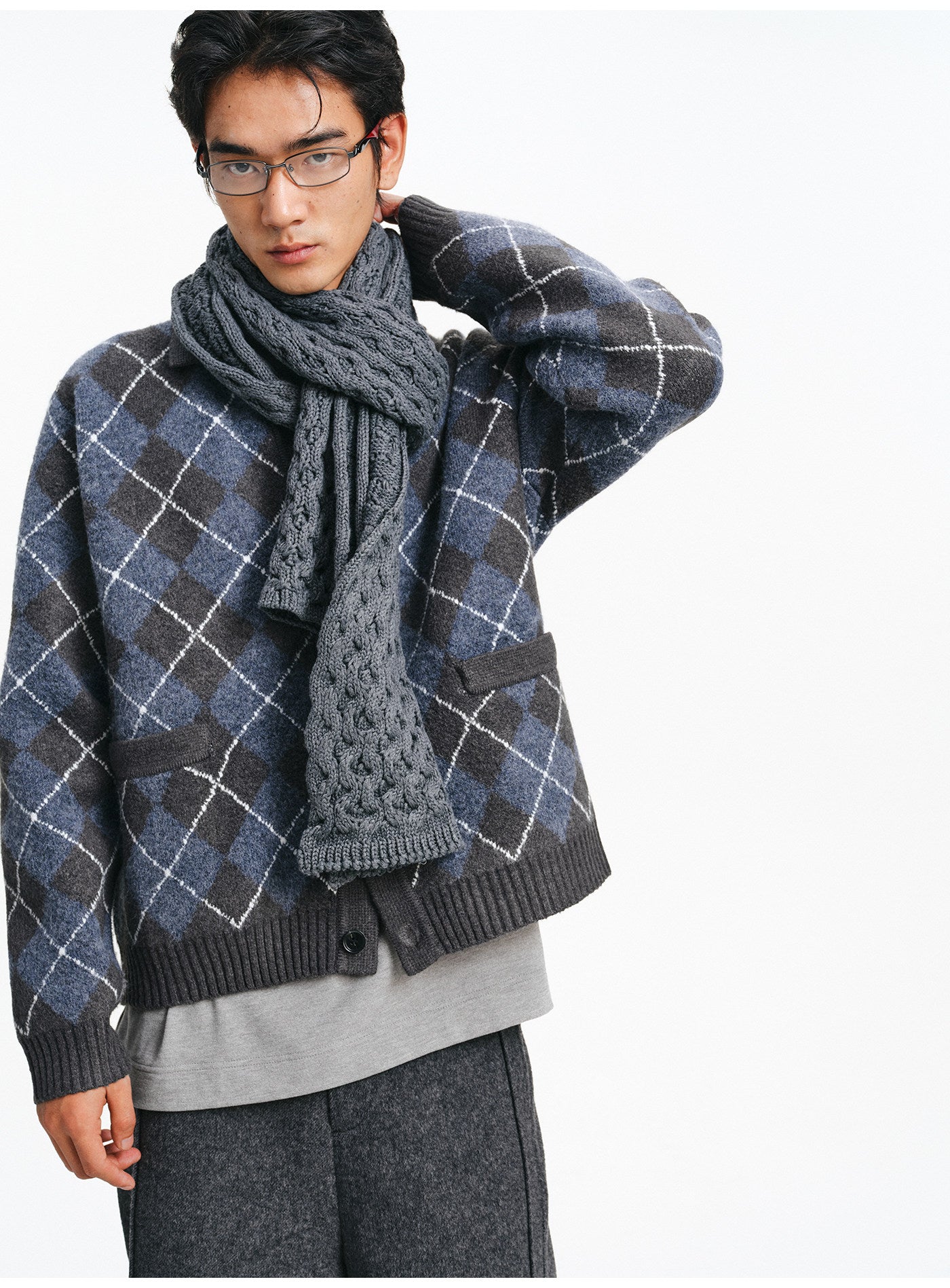 Diamond-pattern cardigan