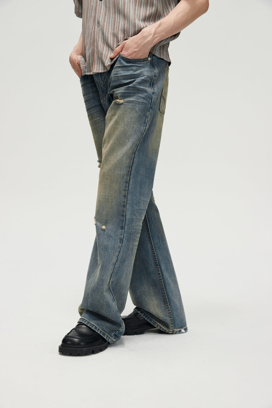 Damaged Bootcut Jeans