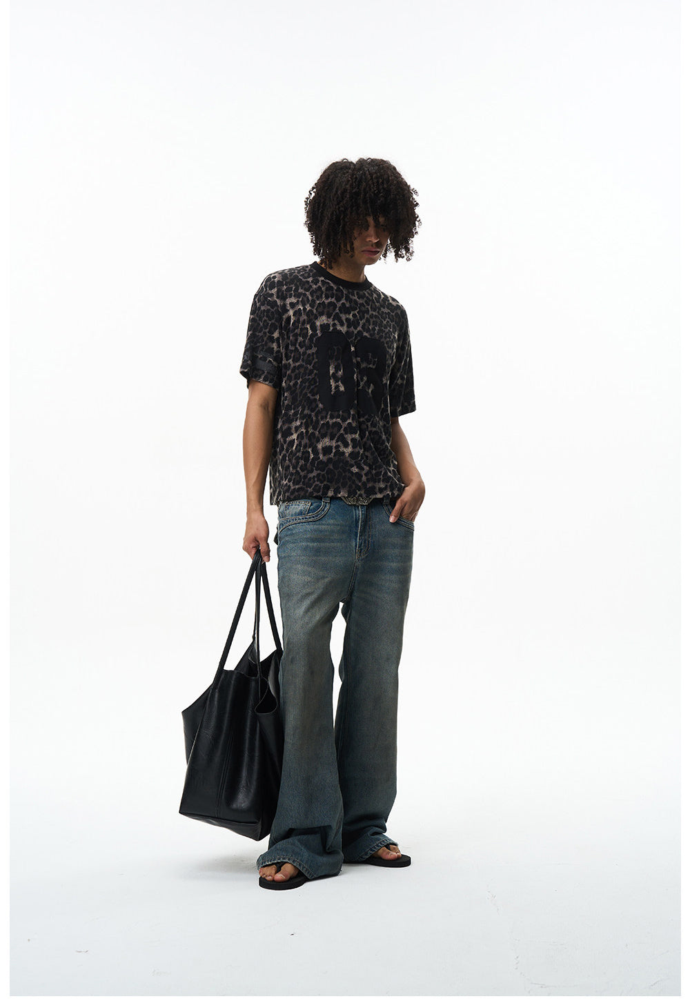 Leopard-Print Number Patch Round-Neck Half-Sleeve T-Shirt