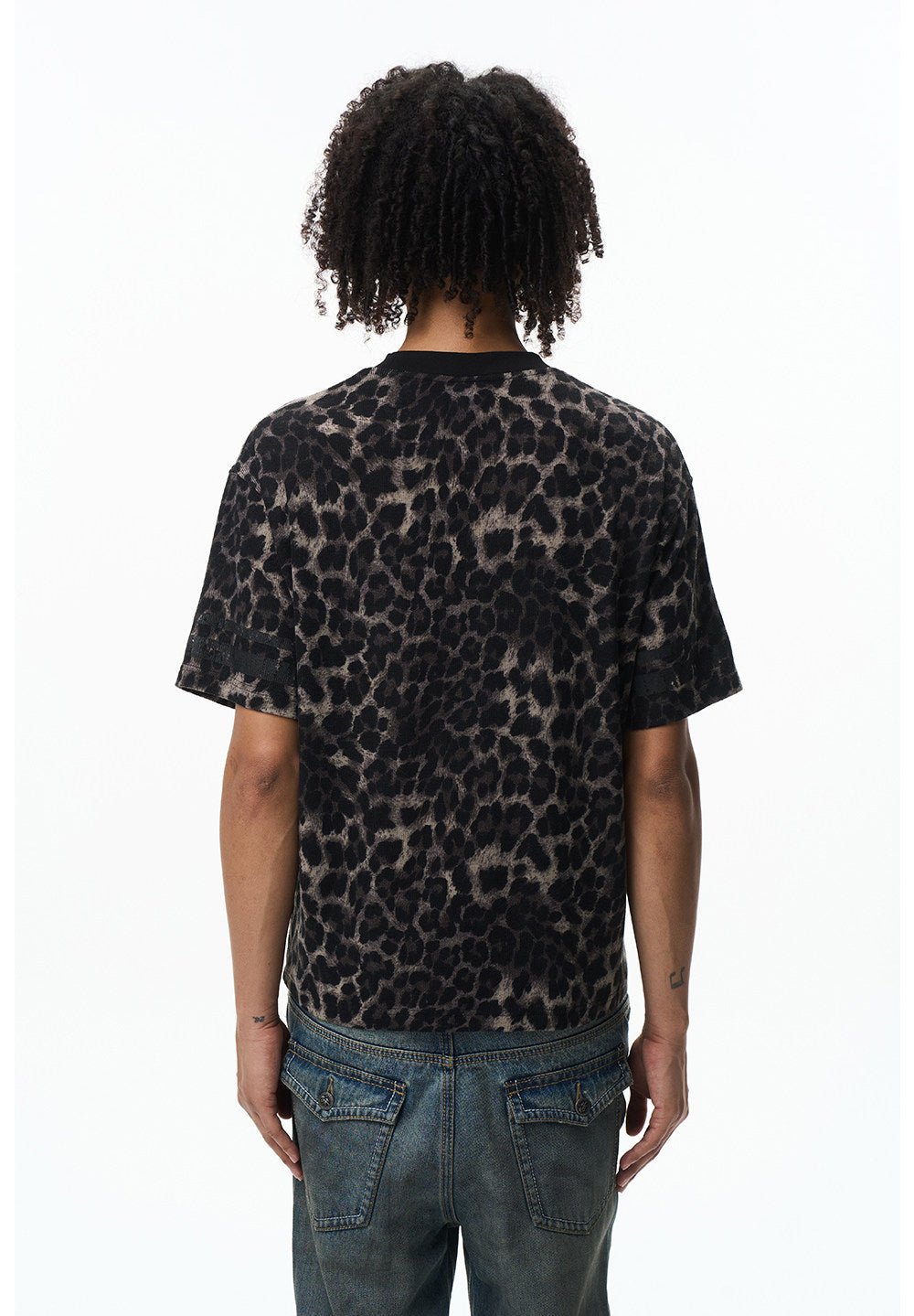 Leopard-Print Number Patch Round-Neck Half-Sleeve T-Shirt