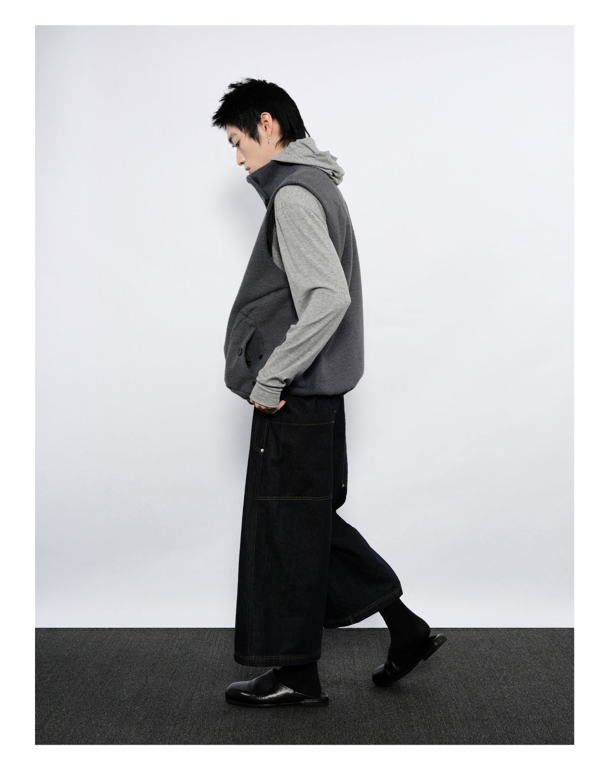 Cropped Straight Jeans