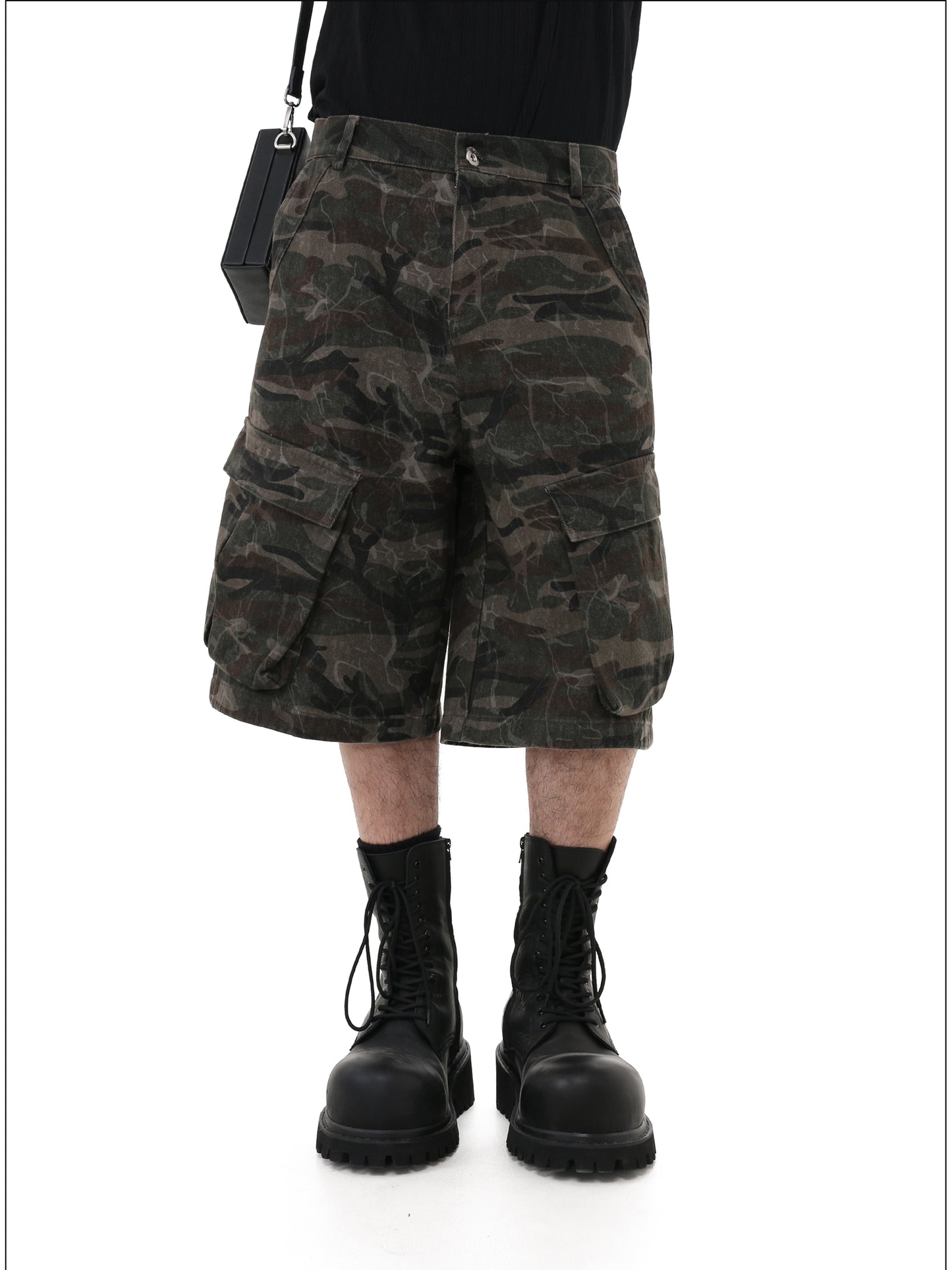 Wash-processed shorts