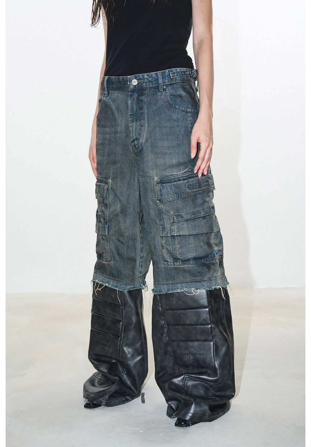 Dusting & Damaged Denim Pants